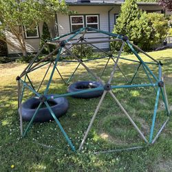 Metal Dome Climber