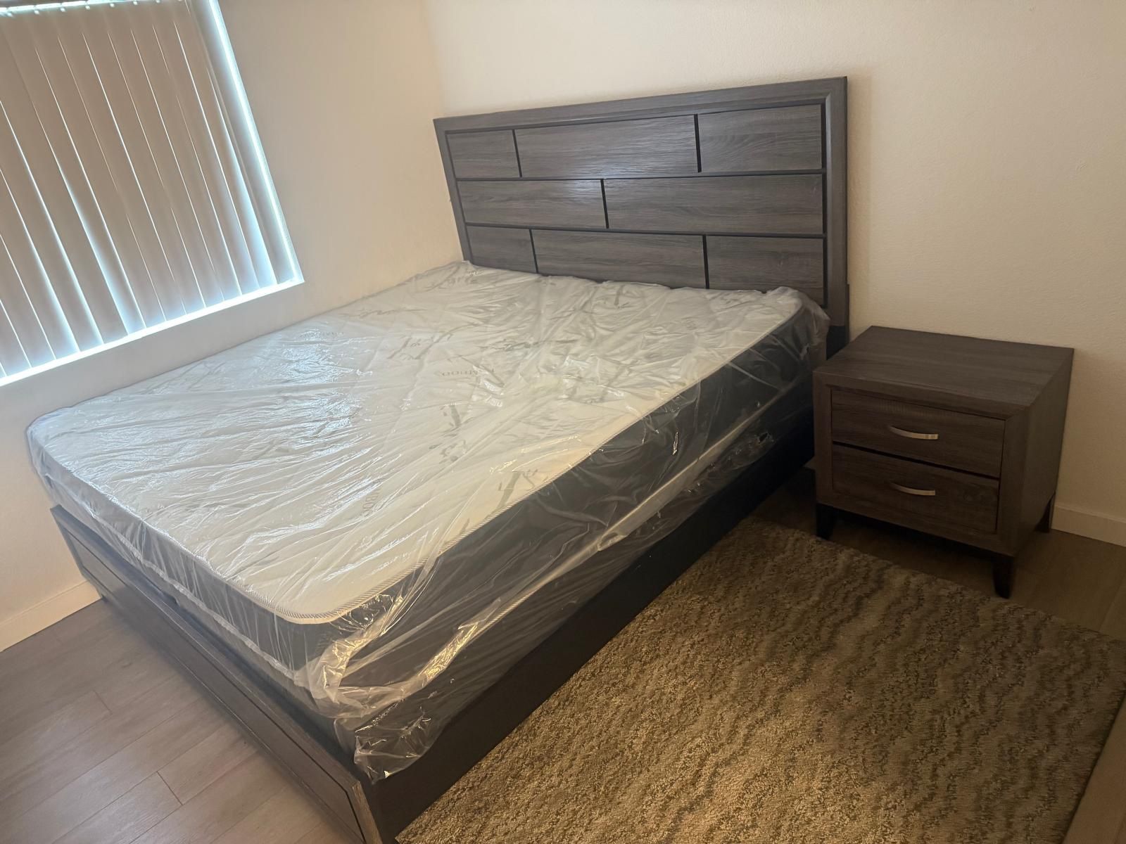 King Size Bed With 2 Cabinet And Mattress And A Mirror 