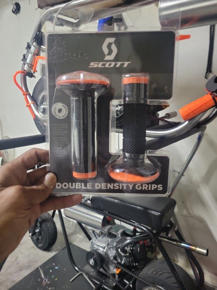 Scott Grips Brand New!!!
