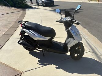 Lance Motor Scooter