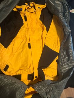 Helly Hansen Yellow Full Ski Suit