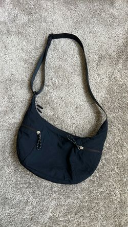 LuluLemon Slouchy Sling Bag 6L