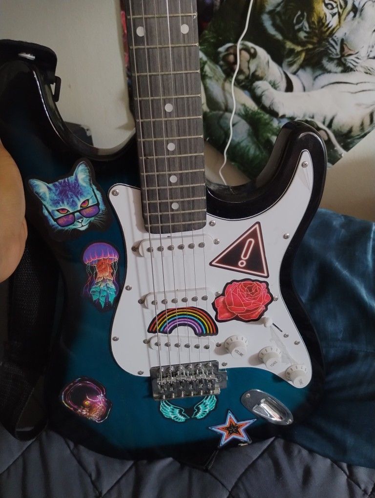(Used) Zeny Electric Guitar 39"