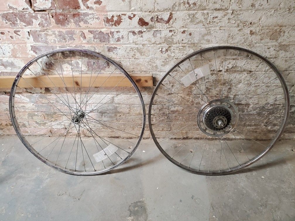 27" vintage front wheel