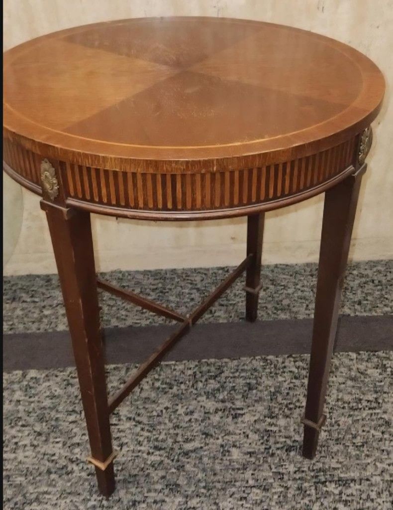 Vintage Baker Furniture Hepplewhite Style Table w/ Inlay & Brass Ornament