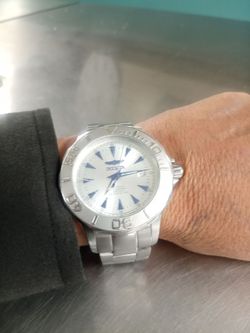 Invicta automatic  some scratches on the glass as is