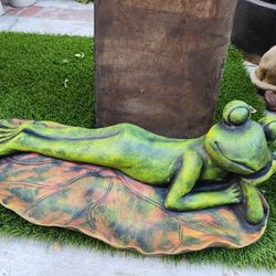 Frogs Bird Bath For Sale