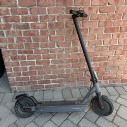 Hiboy S2 PRO Electric Scooter - 500W / 10" Tires (Warehouse Use)