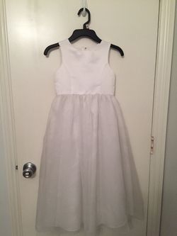 David's Bridal Girls Flower girl white dress size 5