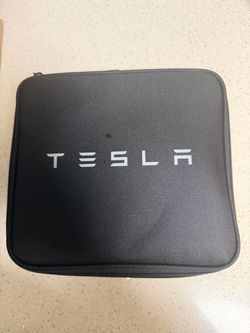Tesla model X tow hitch