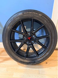18” OEM Tesla Model 3 rims and tires x4