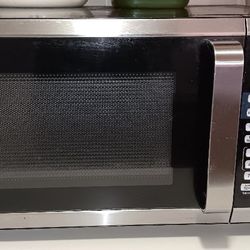 Hamilton Beach Microwave In Excellent Condition