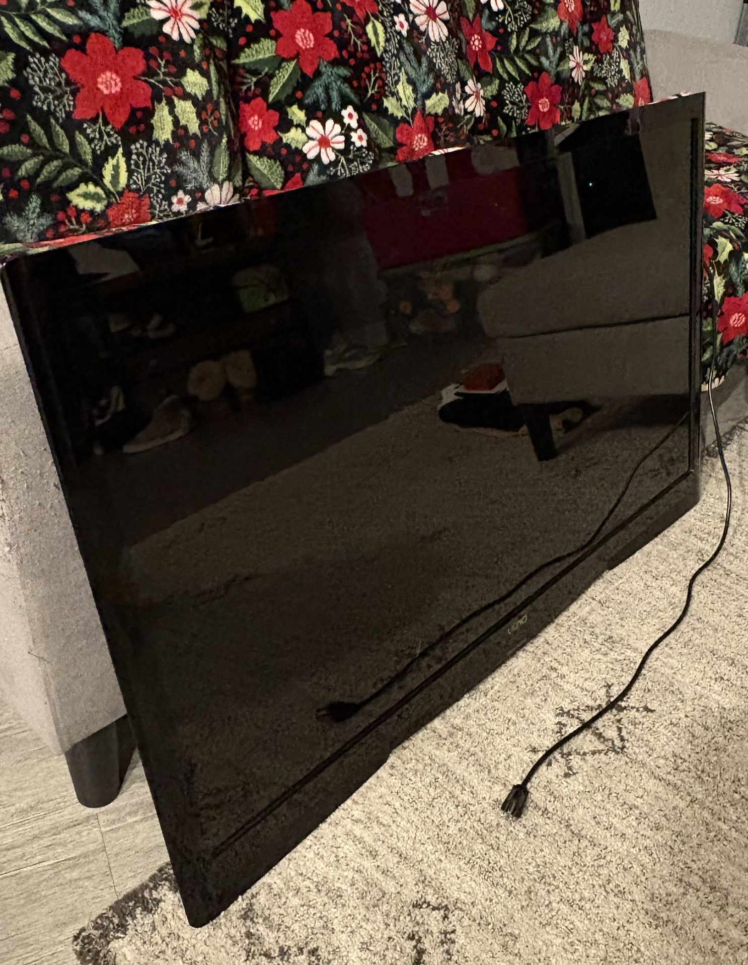 VIZIO flat screen 3d television