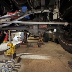 Tj Rubicon 44 Axles Front And Rear Air Lockers 410 Gears  ARB Diff Covers With Air Compressor 29,000 Miles  Just Upgrading Too 1 Tons