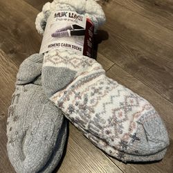 2 Pairs Muk Luks Cabin Socks Size 5-7 New for Sale in Westland, MI - OfferUp