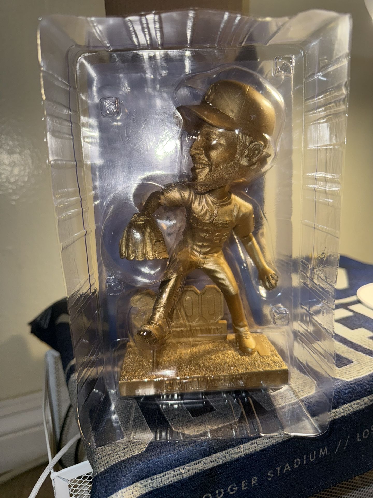 Clayton Kershaw Gold Bobblehead 3000 Strikeouts Los Angeles Dodgers