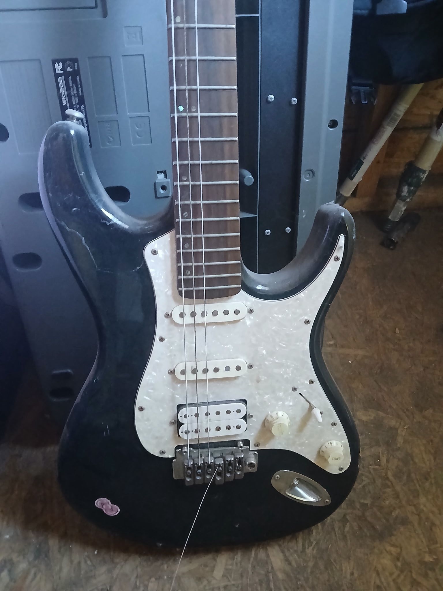 Used Mitchell TD400 S Type Electric Guitar Black 6-String