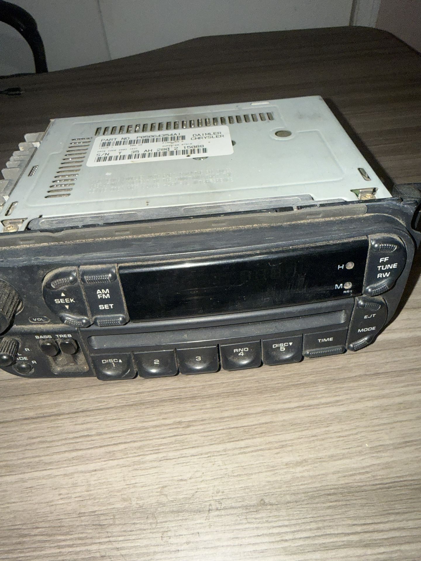 DAIMLER CHRYSLER CD Player Radio Receiver 