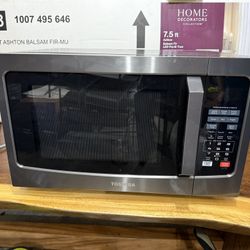 Microwave - Silver Face, Black Stainless Steel Sides