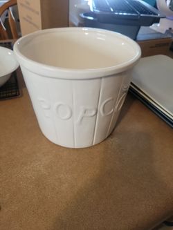 Ceramic popcorn bowl