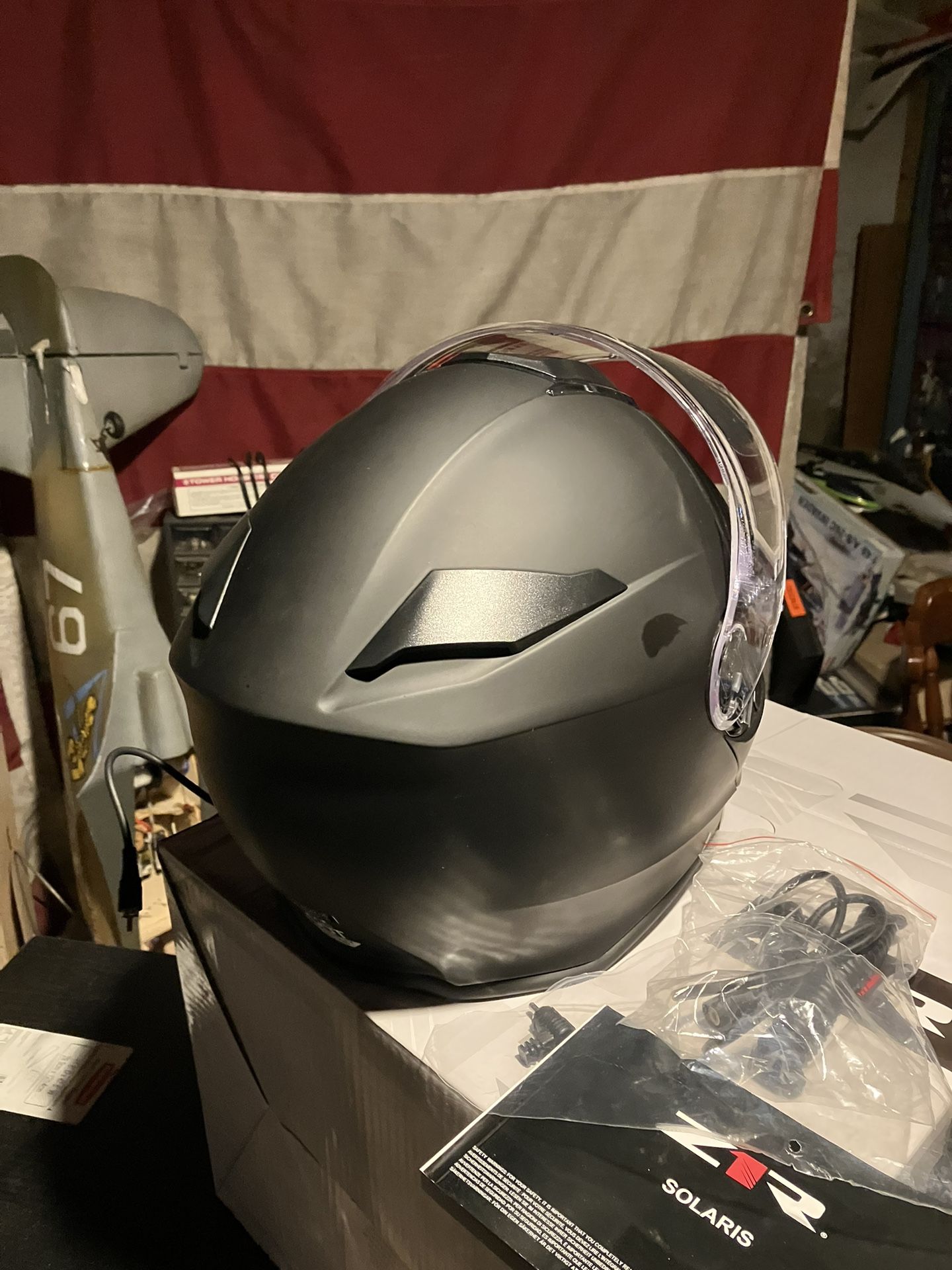 zr1 solaris snowmobile helmet with electric shield and clear,size large colorflat black