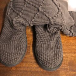 Size 12 UGG BOOT LIKE NEW 