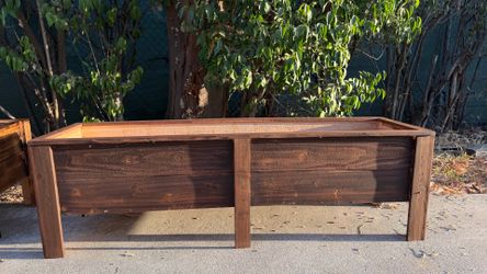 Planter box