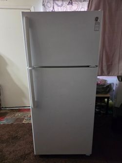 G.E fridge used but still working