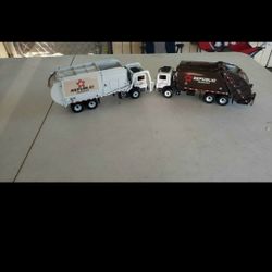 Republic Services 1:34  Garbage Trucks