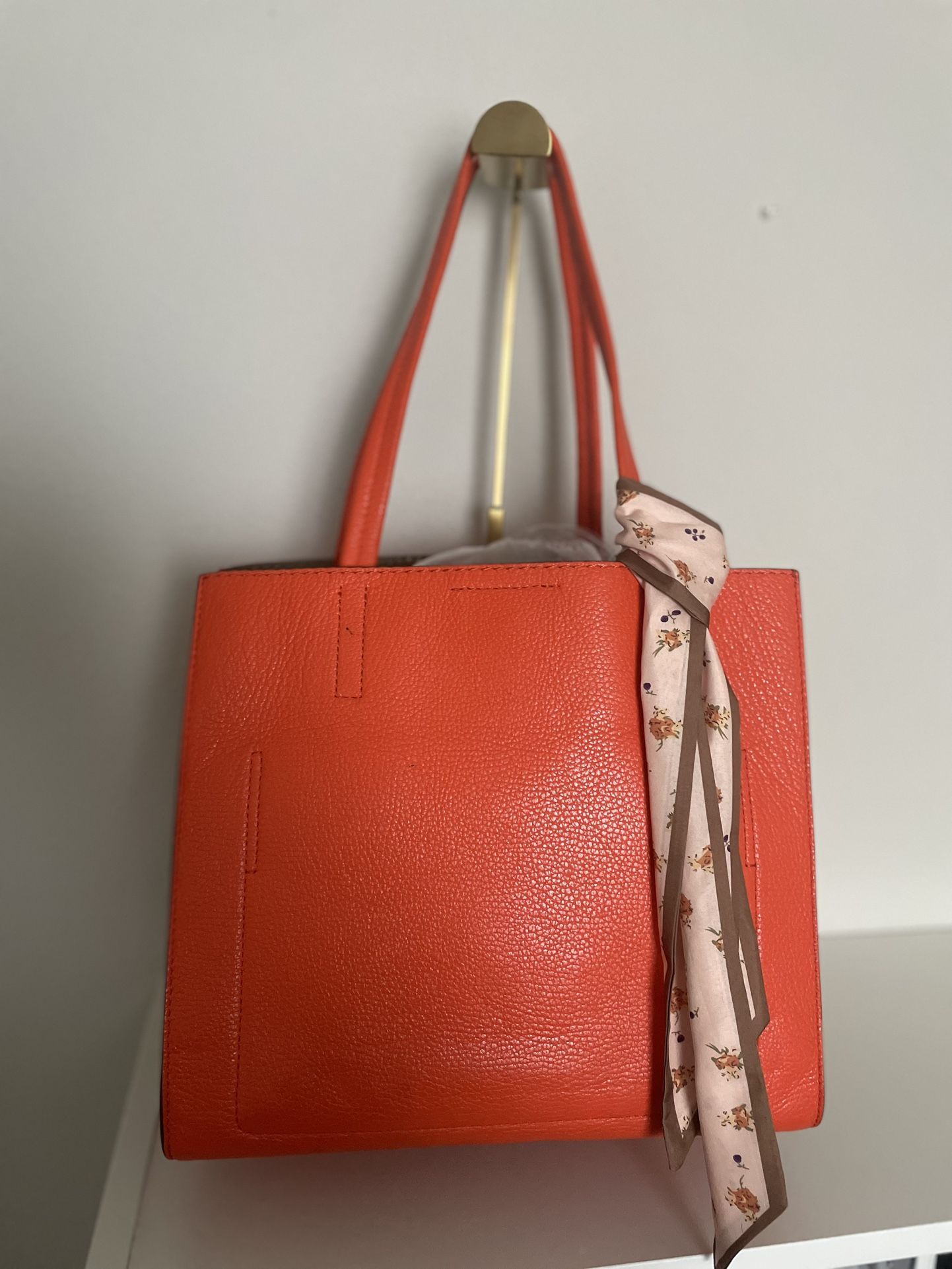 Pebble Leather Tote Banana Republic