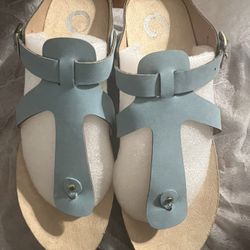 JOURNEE COLLECTION Womens Light Blue 1" Platform Comfort Buckle Accent T-Strap Navara Round Toe Wedge Slip On Thong Sandals Shoes Size 6.5  $25 new in