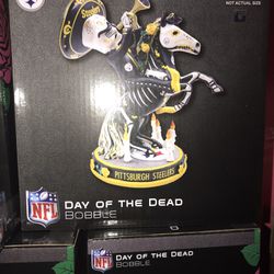 Pittsburgh Steelers Day Of The Dead Bobblehead
