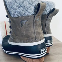 Sorel Boots Size 8 New