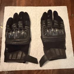 Size Small   BlLT Gloves 