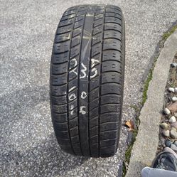 1-235-60-16 Uniroyal Tiger Paw Touring Tire