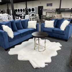 Royal Blue Sofa & Loveseat Set. Pillows Included. Delivery & Set Up Available 