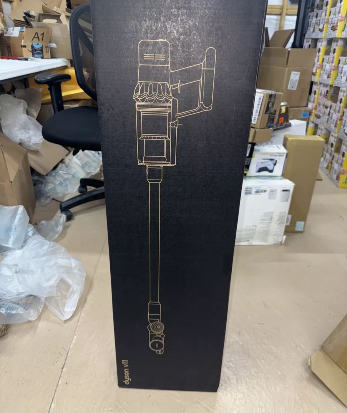 DYSON V11 EXTRA CORDLESS STICK VACUUM SV28 BRAND NEW!