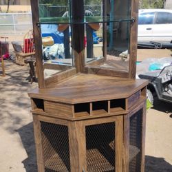 Corner Wine Unit