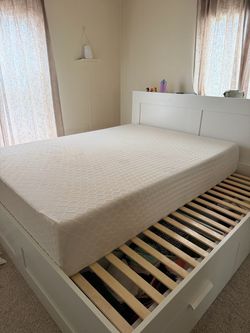 Queen White memory foam mattress with Boxspring