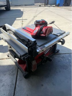 Milwaukee M18 Fuel Table saw