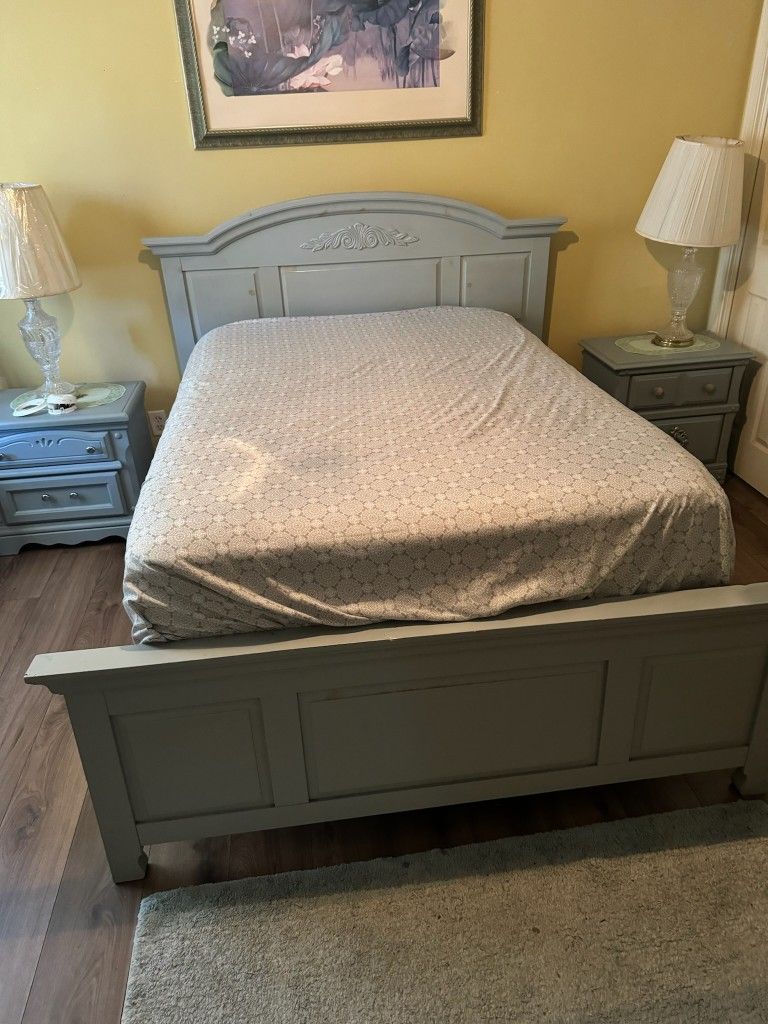 Queen Bed Frame And Bed Side Tables