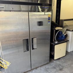 Industrial Commercial Everest Refrigerator 