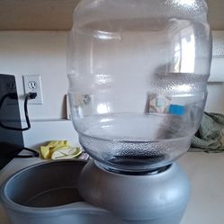 Dog Water Bowl Dispenser 