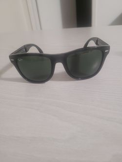 Authentic Ray-Ban Folding Wayfarer Sunglasses (RB4105) - 54mm Large
