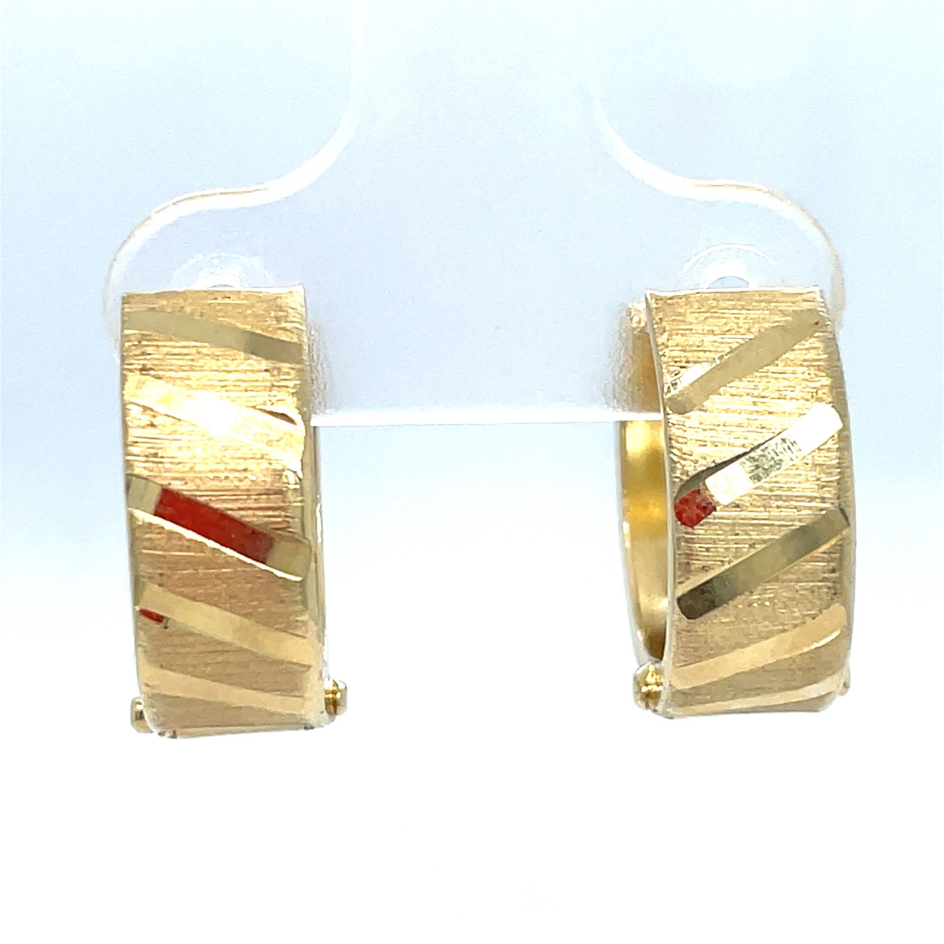 14Kt Yellow Gold Satin Hoop Earrings 2.50g 6x15 197053