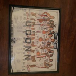 Autographed Picture Of 2009 UCONN Girls Basketball Team 