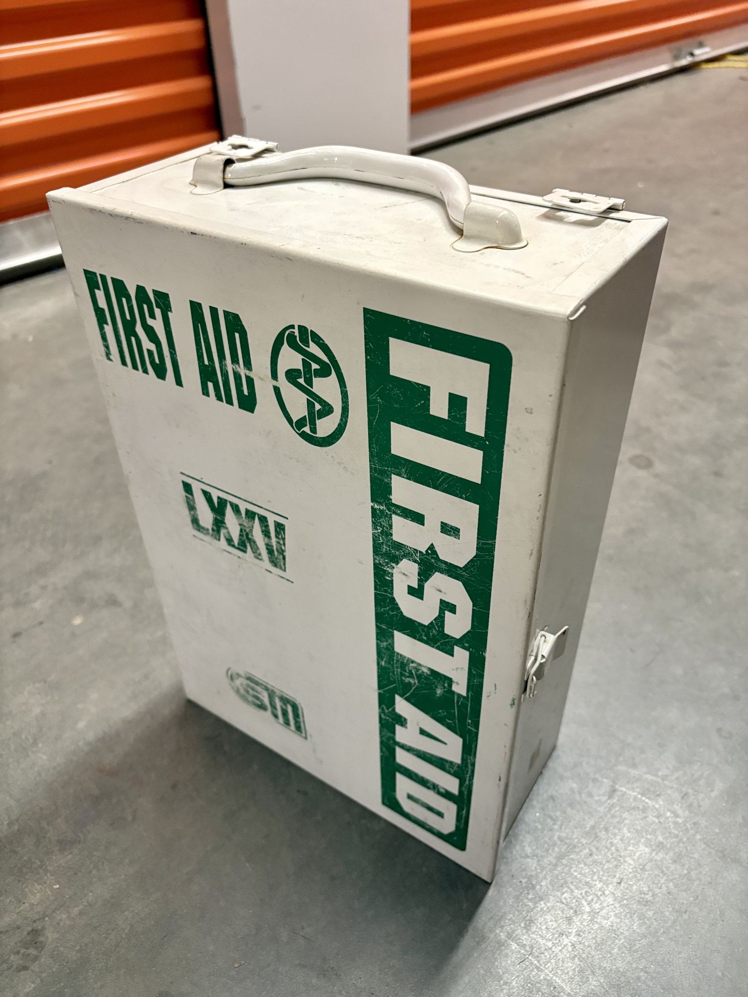 Vintage First Aid Metal White Paint Box