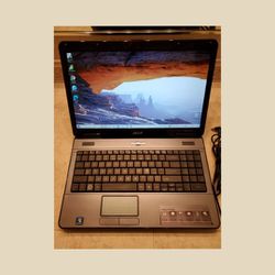 ACER Aspire Laptop 5517