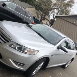 2010 Ford Taurus