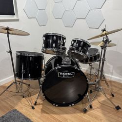 Mapex Rebel Complete Drum Set
